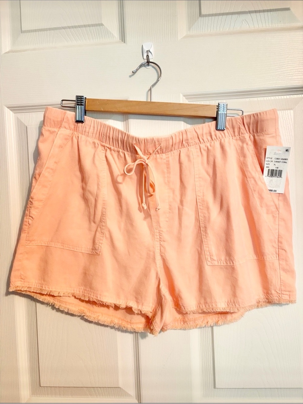 Women’s Drawstring Athletic Shorts in Peach